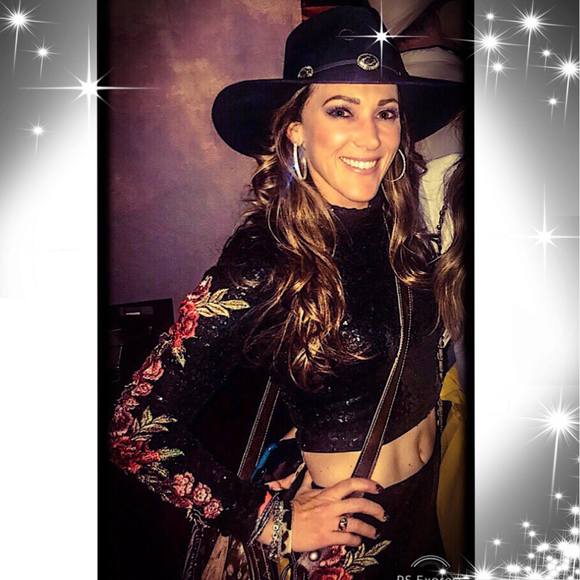 Meet your Posher, Meghan - Picture 1 of 1